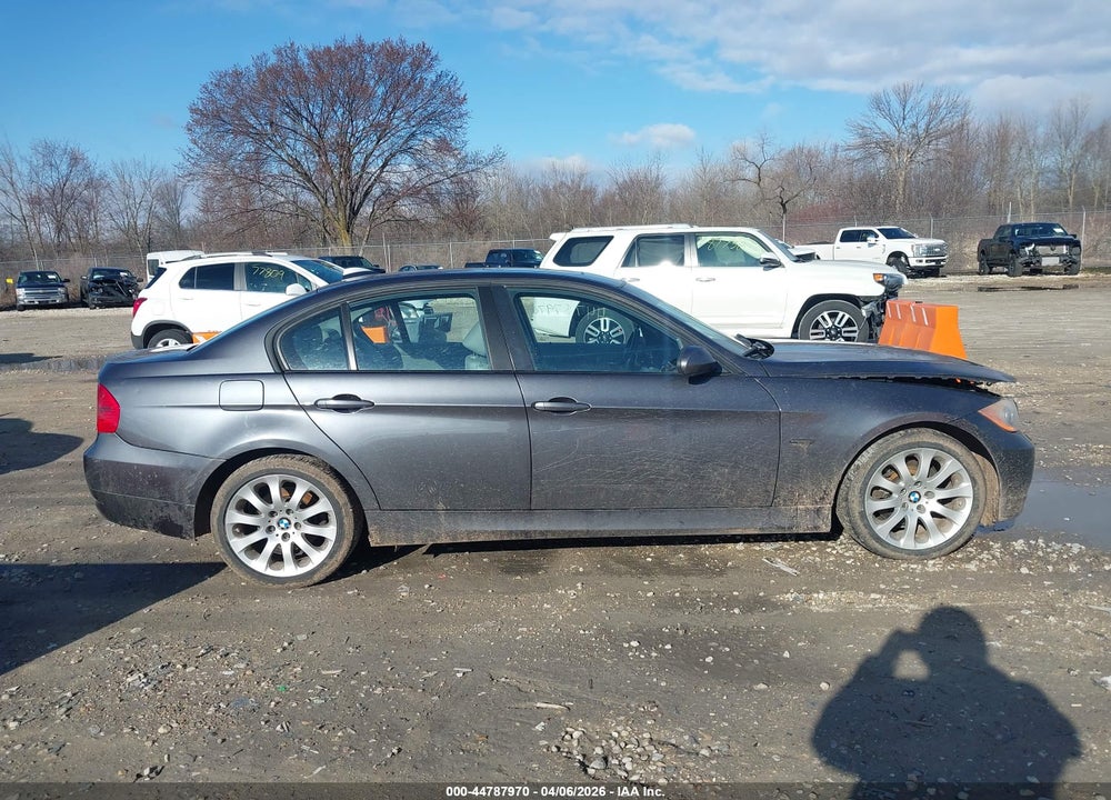 2008 BMW 328XI VIN: WBAVC93598K038879