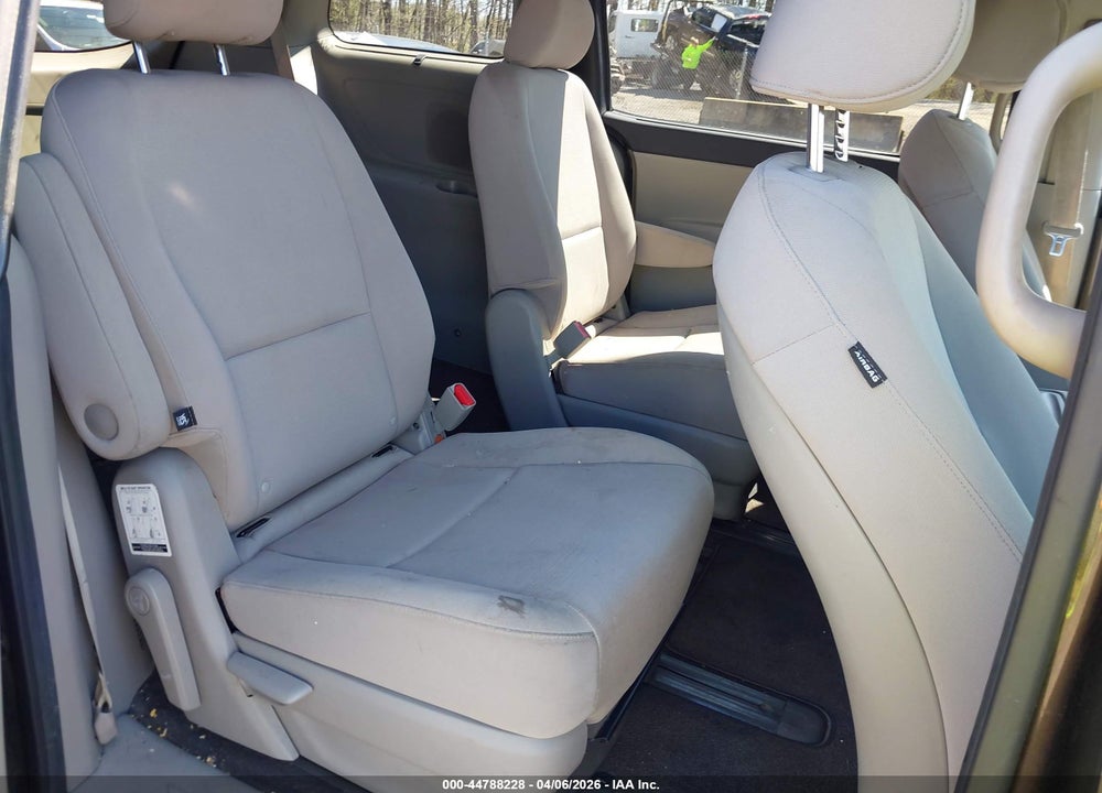 2015 KIA SEDONA LX VIN: KNDMB5C10F6067572
