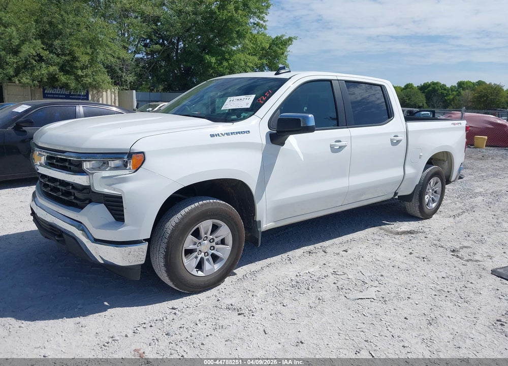 2026 CHEVROLET SILVERADO 1500 4WD  STANDARD BED LT VIN: 1GCUKDED5TZ217977