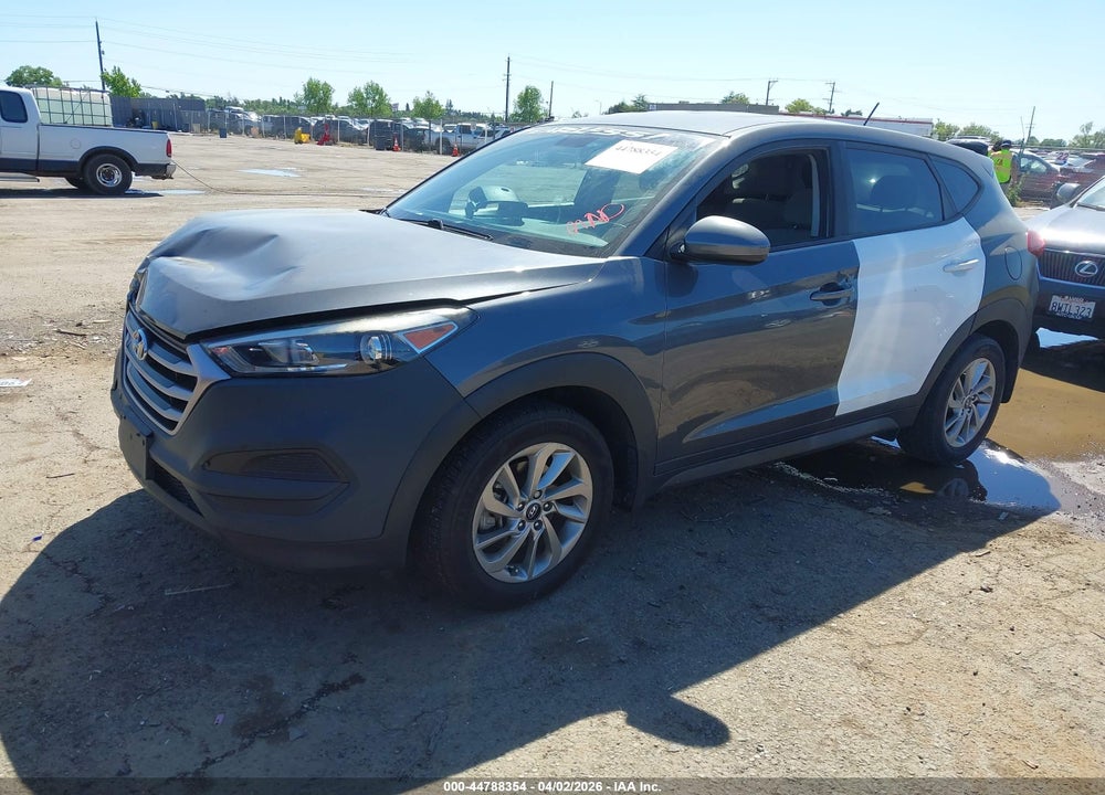 2017 HYUNDAI TUCSON SE VIN: KM8J23A47HU423675