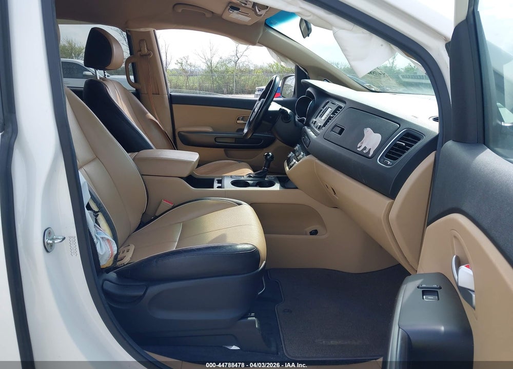 2016 KIA SEDONA LX VIN: KNDMB5C11G6215018
