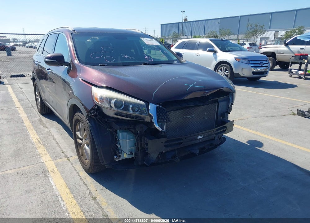 2016 KIA SORENTO 3.3L LX VIN: 5XYPG4A50GG073336