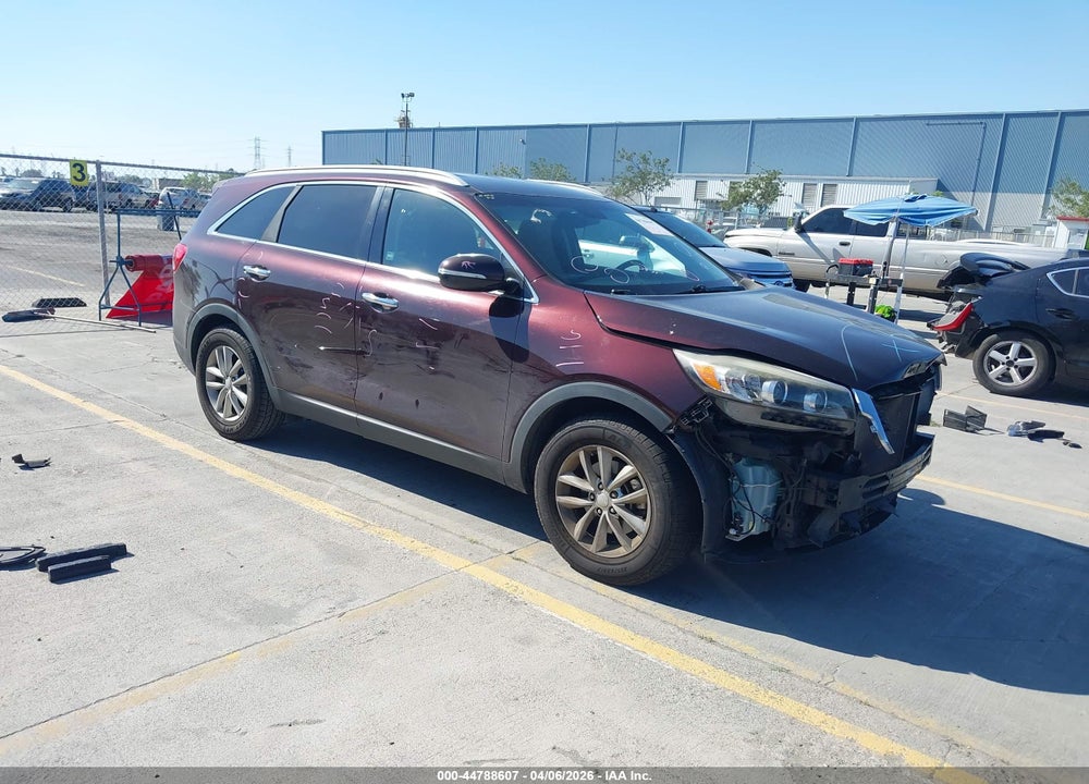 2016 KIA SORENTO 3.3L LX VIN: 5XYPG4A50GG073336