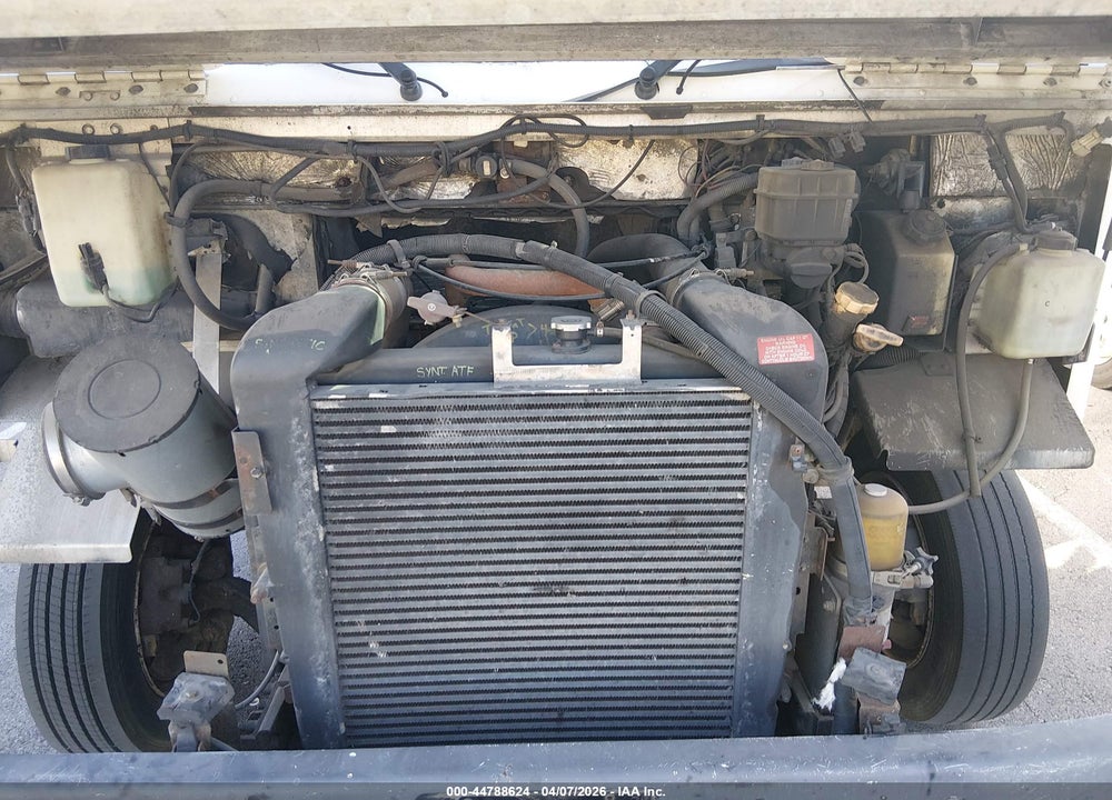 1999 FREIGHTLINER CHASSIS M LINE WALK-IN VAN VIN: 4UZA4FF43XCA60805