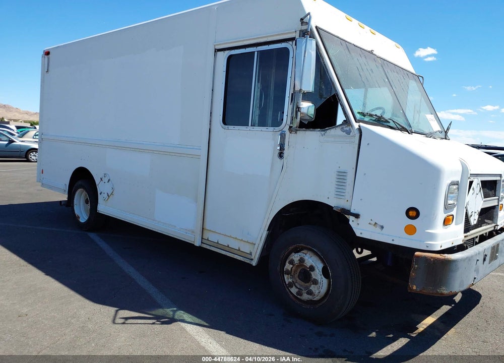 1999 FREIGHTLINER CHASSIS M LINE WALK-IN VAN VIN: 4UZA4FF43XCA60805