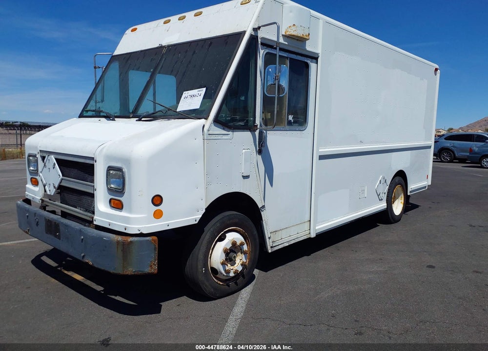 1999 FREIGHTLINER CHASSIS M LINE WALK-IN VAN VIN: 4UZA4FF43XCA60805