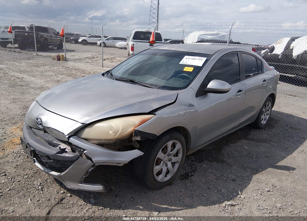 2011 MAZDA 3 I SPORT VIN: JM1BL1UF4B1424850