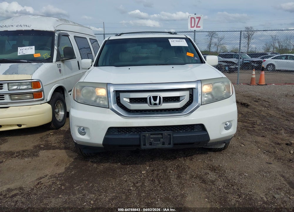 2010 HONDA PILOT TOURING VIN: 5FNYF4H97AB041160