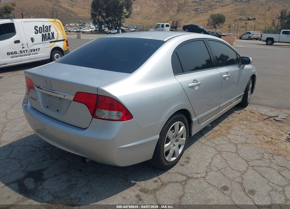 2011 HONDA CIVIC LX VIN: 2HGFA1F51BH300226