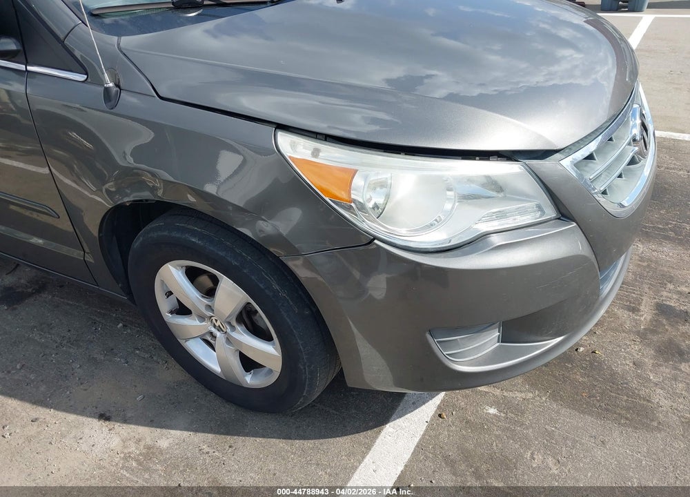2010 VOLKSWAGEN ROUTAN SEL VIN: 2V4RW5DX9AR295297