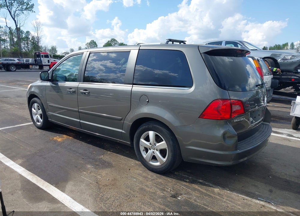 2010 VOLKSWAGEN ROUTAN SEL VIN: 2V4RW5DX9AR295297