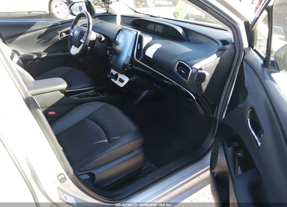 2018 TOYOTA PRIUS FOUR VIN: JTDKARFU9J3067426