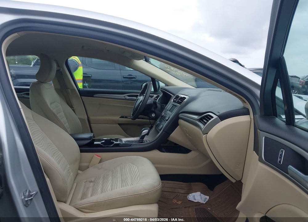 2016 FORD FUSION SE VIN: 3FA6P0H70GR126169