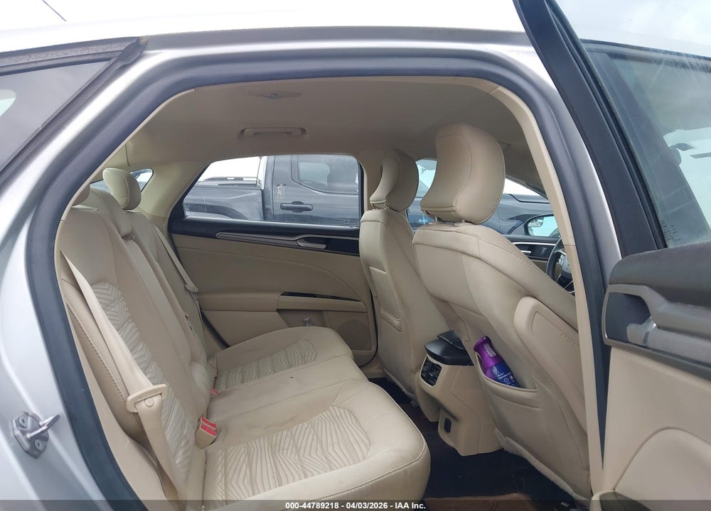 2016 FORD FUSION SE VIN: 3FA6P0H70GR126169