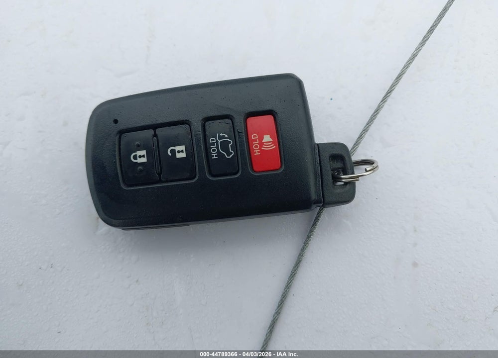 2018 TOYOTA RAV4 XLE VIN: JTMRFREV9JD236705