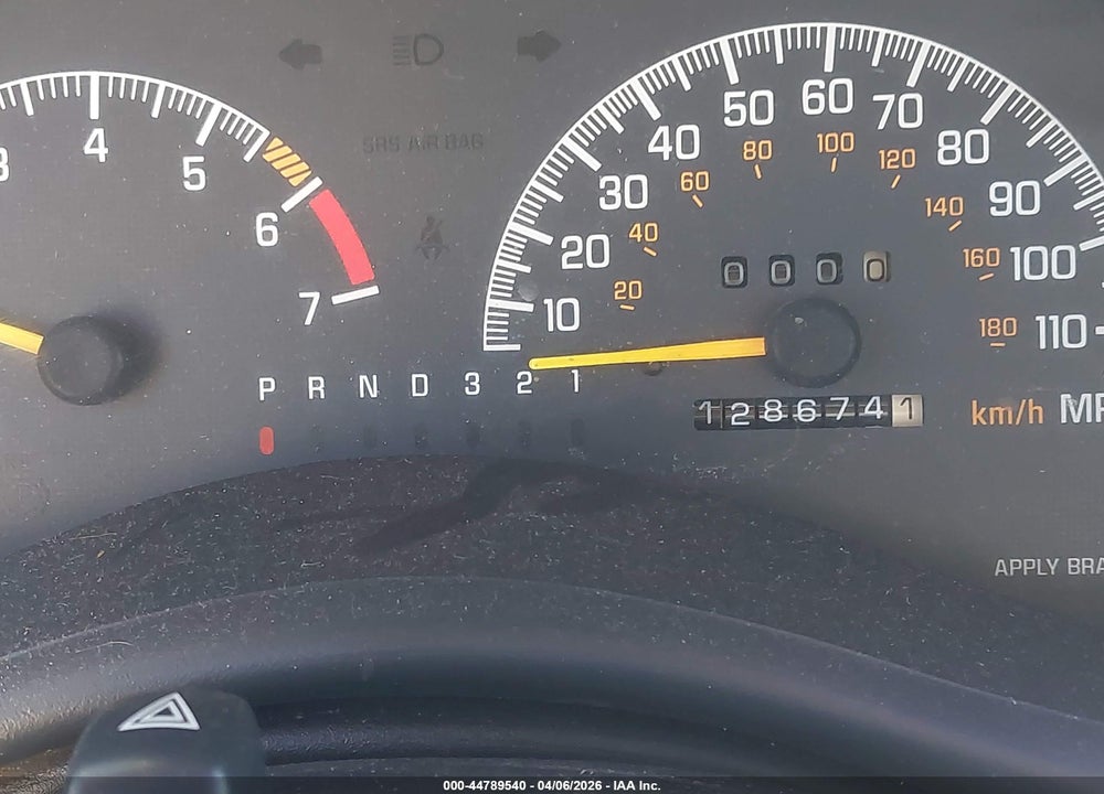 2000 PONTIAC GRAND PRIX GT VIN: 1G2WP52K2YF274153