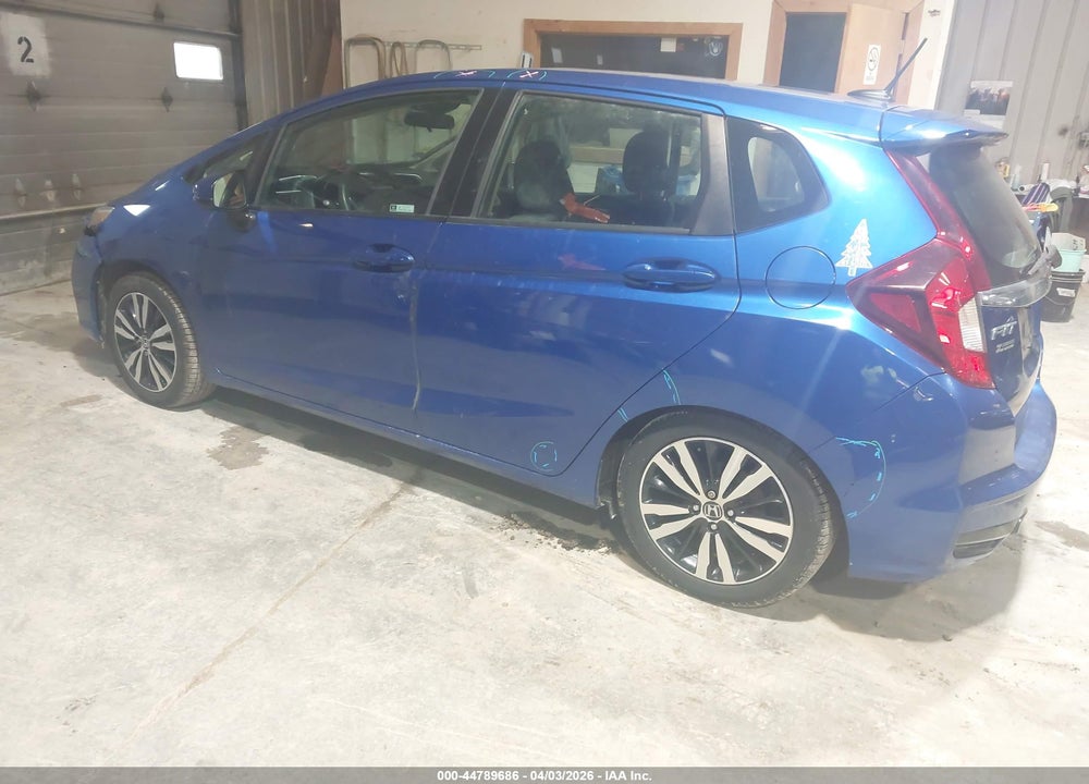 2018 HONDA FIT EX VIN: 3HGGK5H83JM736124
