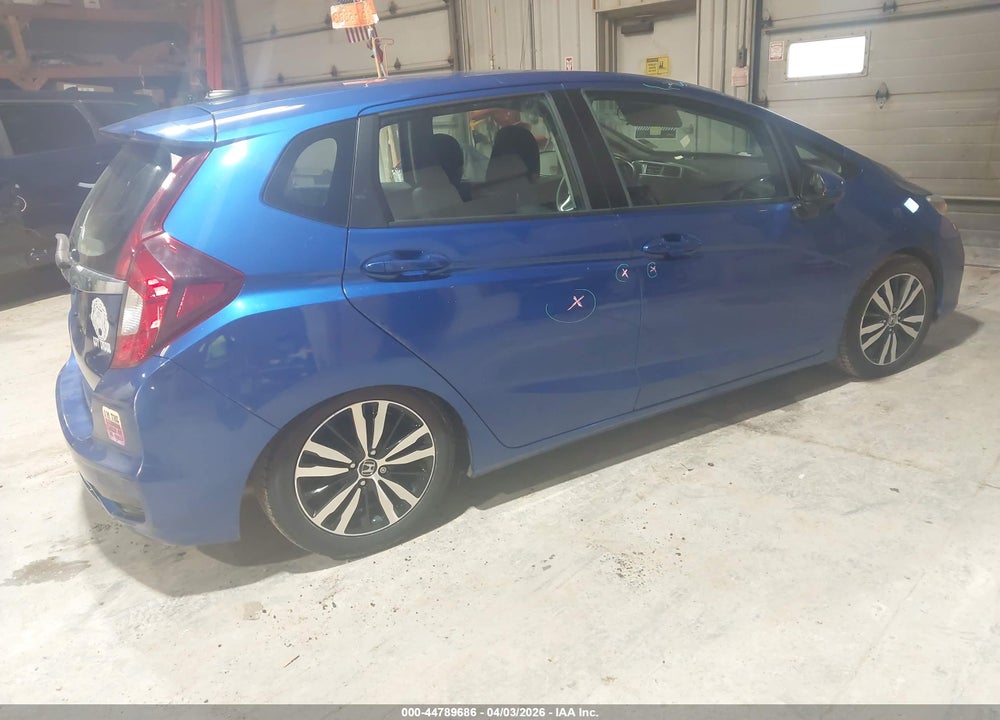 2018 HONDA FIT EX VIN: 3HGGK5H83JM736124