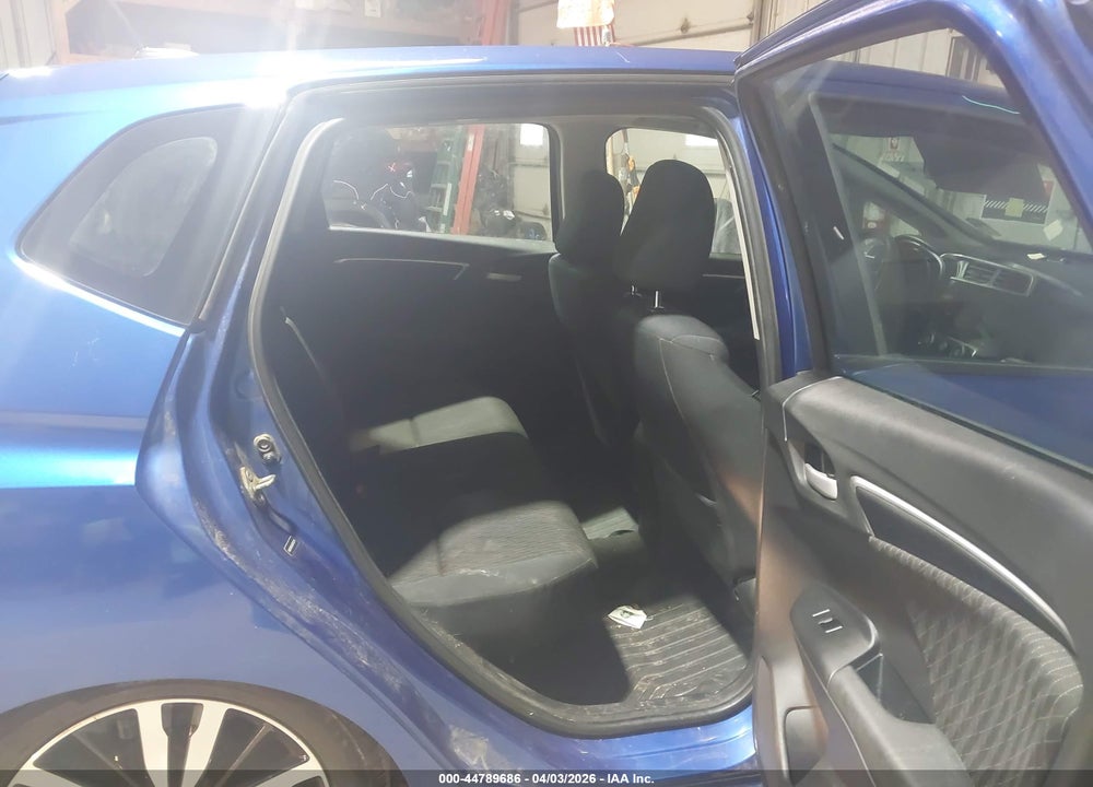 2018 HONDA FIT EX VIN: 3HGGK5H83JM736124