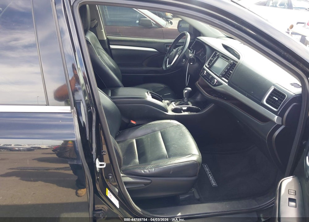2016 TOYOTA HIGHLANDER XLE V6 VIN: 5TDKKRFH4GS507060