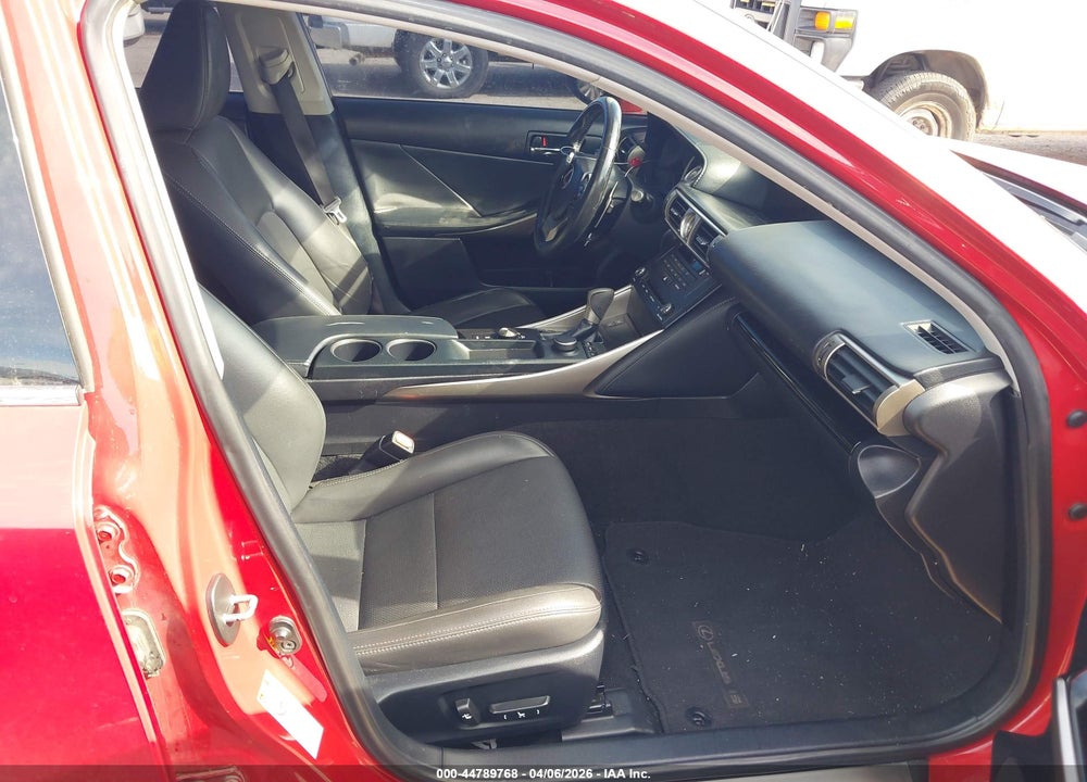 2016 LEXUS IS 200T VIN: JTHBA1D21G5021880