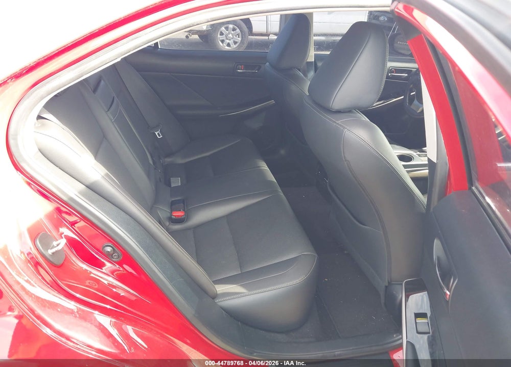 2016 LEXUS IS 200T VIN: JTHBA1D21G5021880