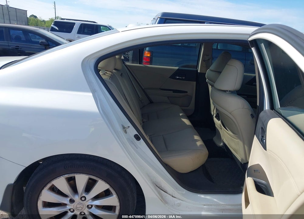 2013 HONDA ACCORD EX-L V-6 VIN: 1HGCR3F82DA014551