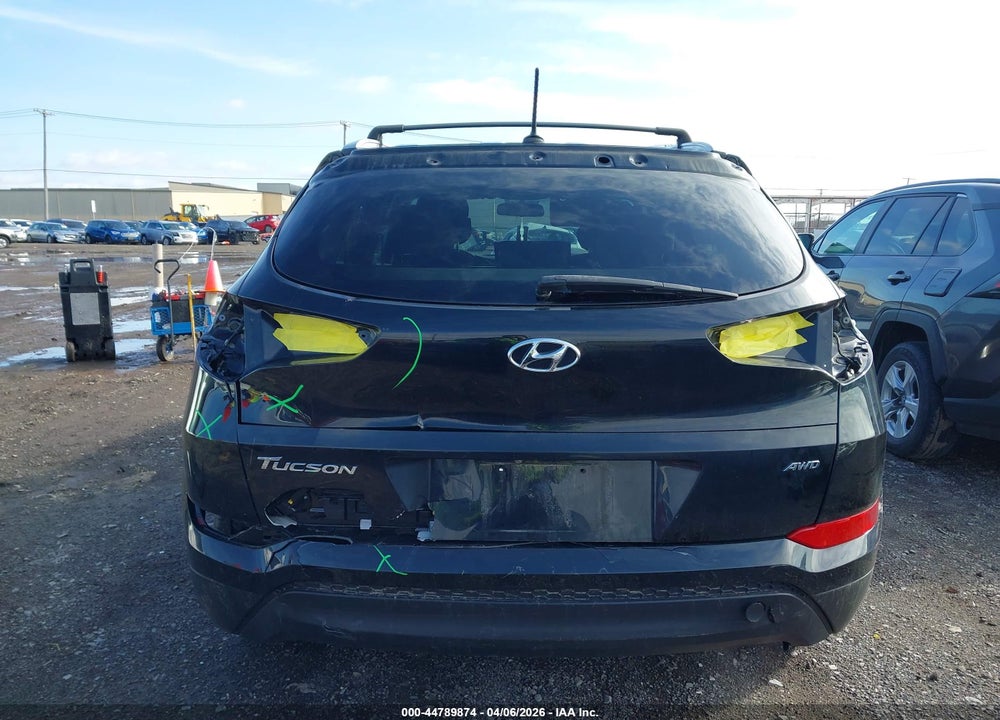 2017 HYUNDAI TUCSON SE VIN: KM8J3CA46HU262622