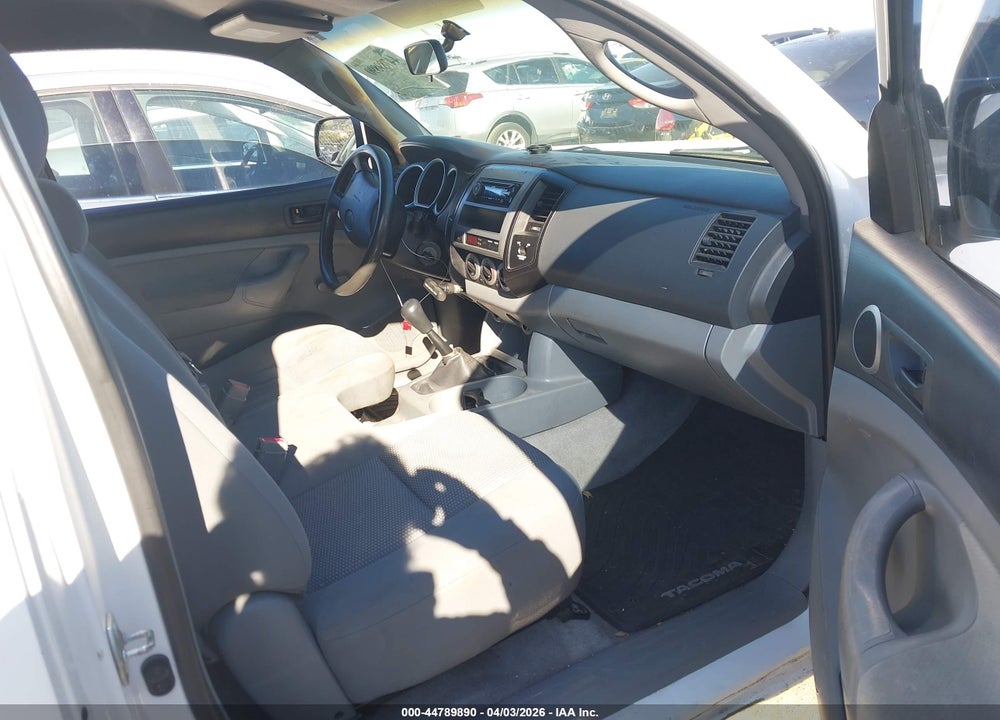 2005 TOYOTA TACOMA VIN: 5TENX22N05Z045601
