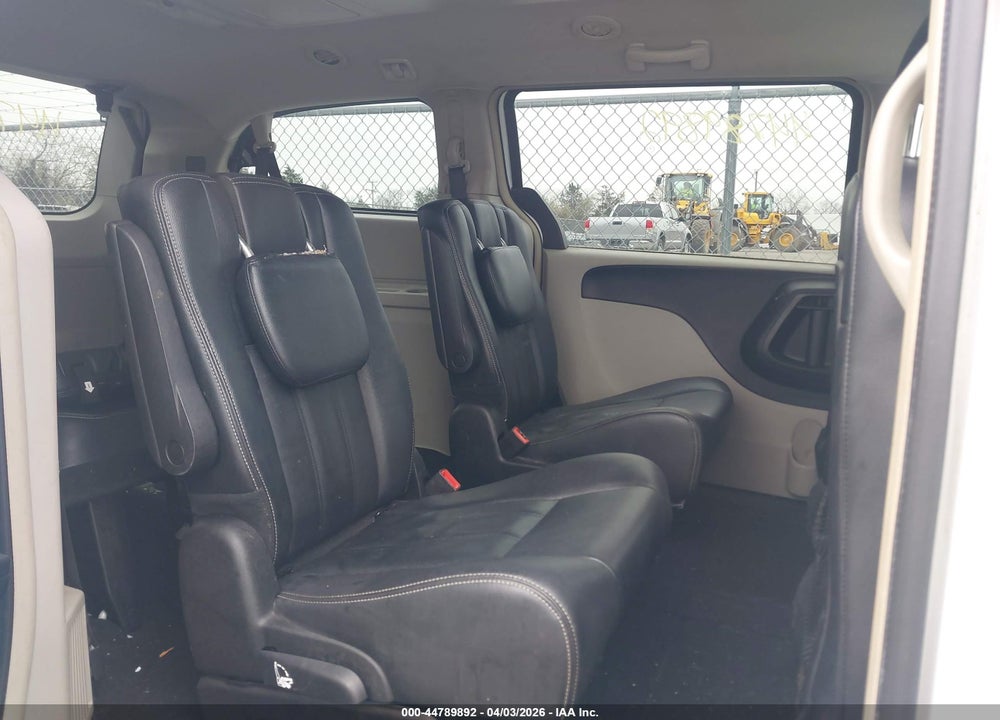 2016 CHRYSLER TOWN & COUNTRY TOURING VIN: 2C4RC1BG8GR238208