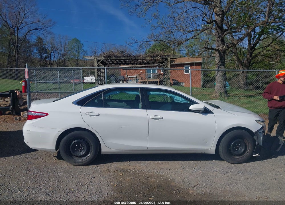 2015 TOYOTA CAMRY LE VIN: 4T1BF1FK1FU037755