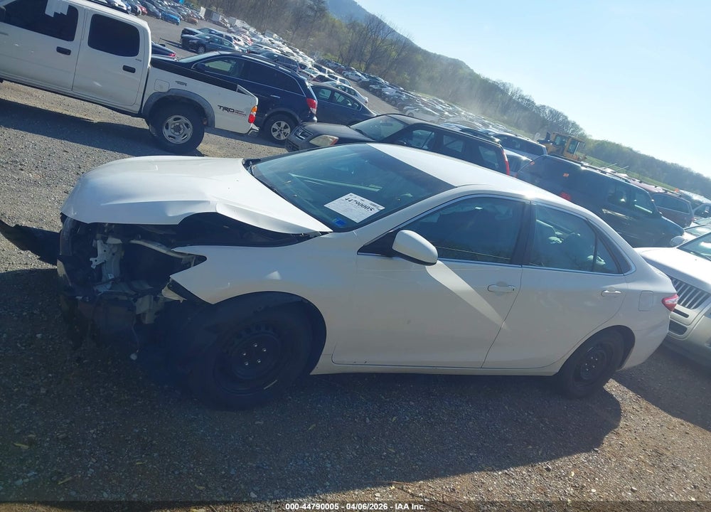 2015 TOYOTA CAMRY LE VIN: 4T1BF1FK1FU037755