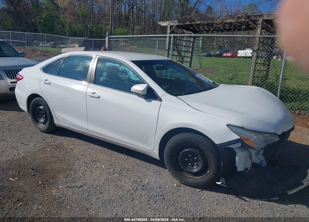 2015 TOYOTA CAMRY LE VIN: 4T1BF1FK1FU037755