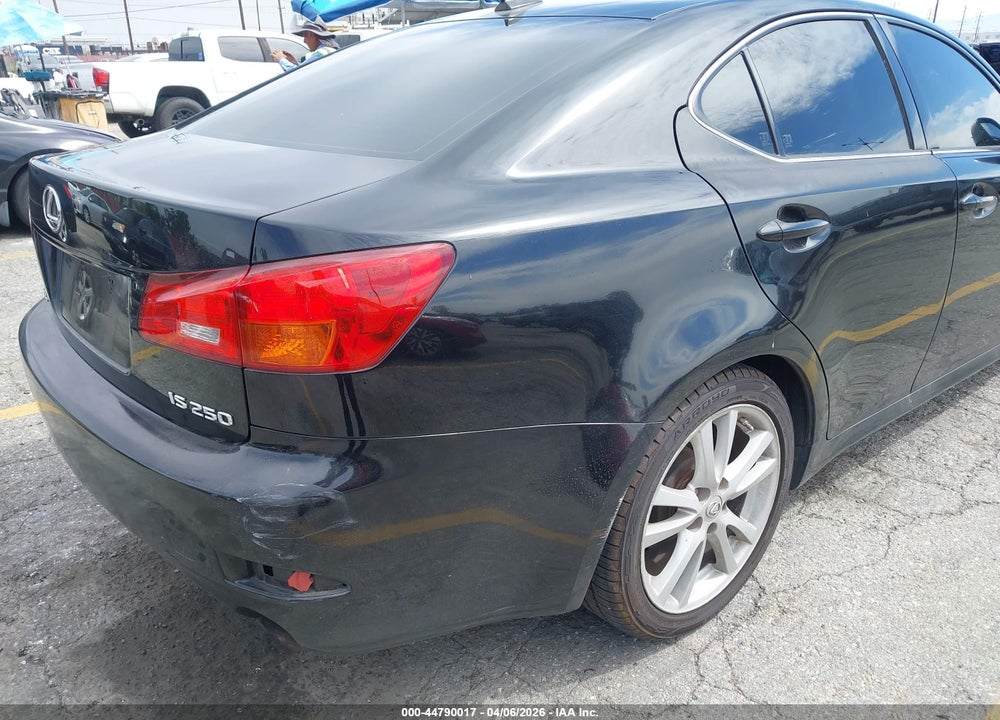 2007 LEXUS IS 250 VIN: JTHBK262X75033154