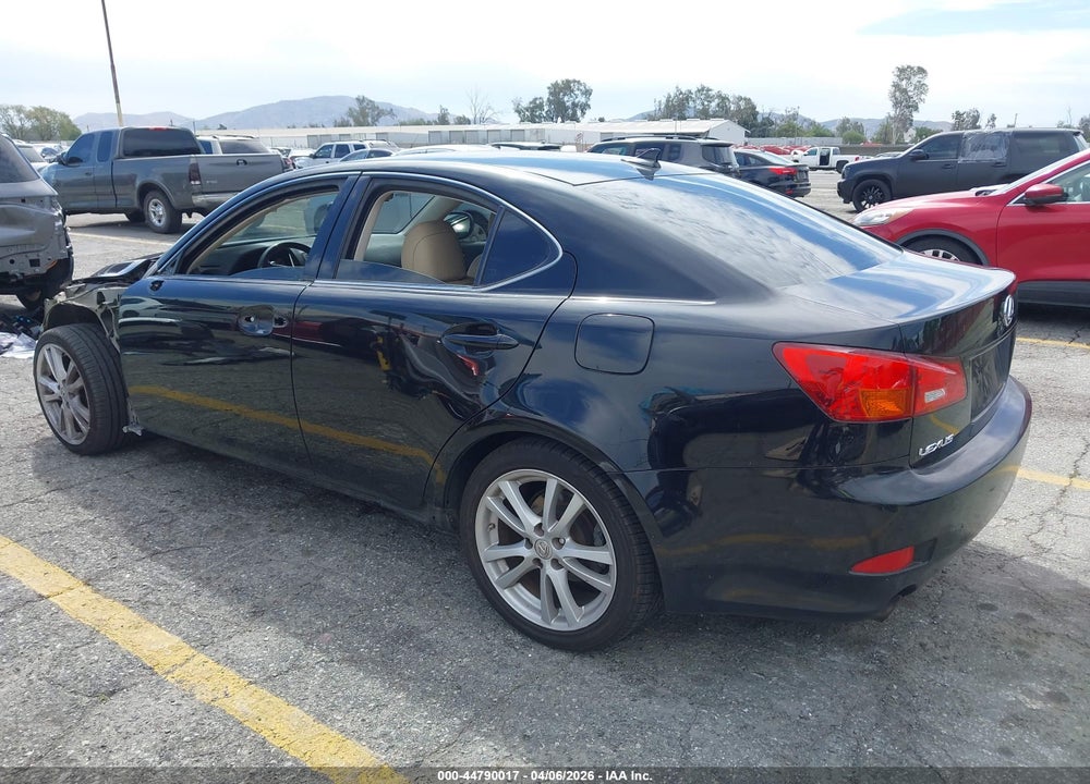 2007 LEXUS IS 250 VIN: JTHBK262X75033154