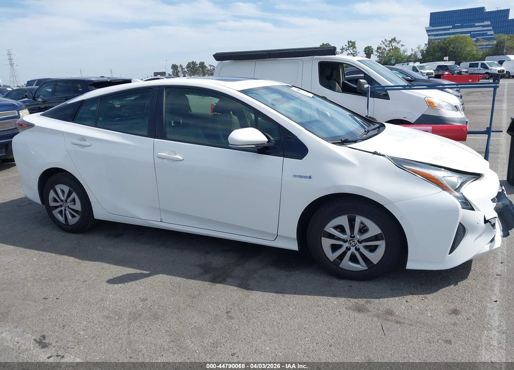 2018 TOYOTA PRIUS THREE VIN: JTDKARFU5J3056911