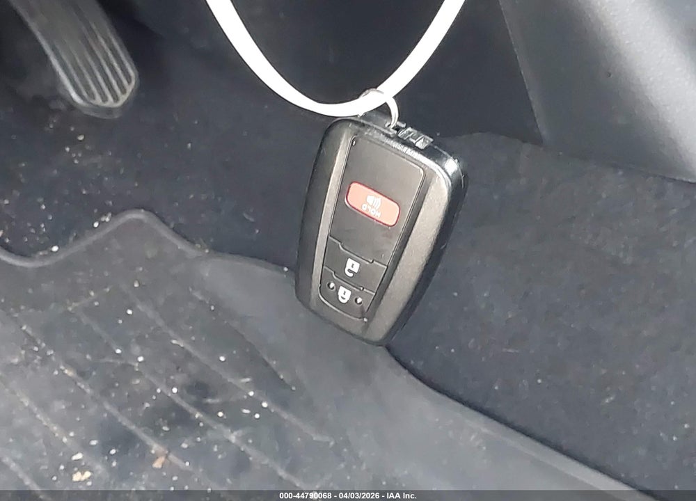 2018 TOYOTA PRIUS THREE VIN: JTDKARFU5J3056911