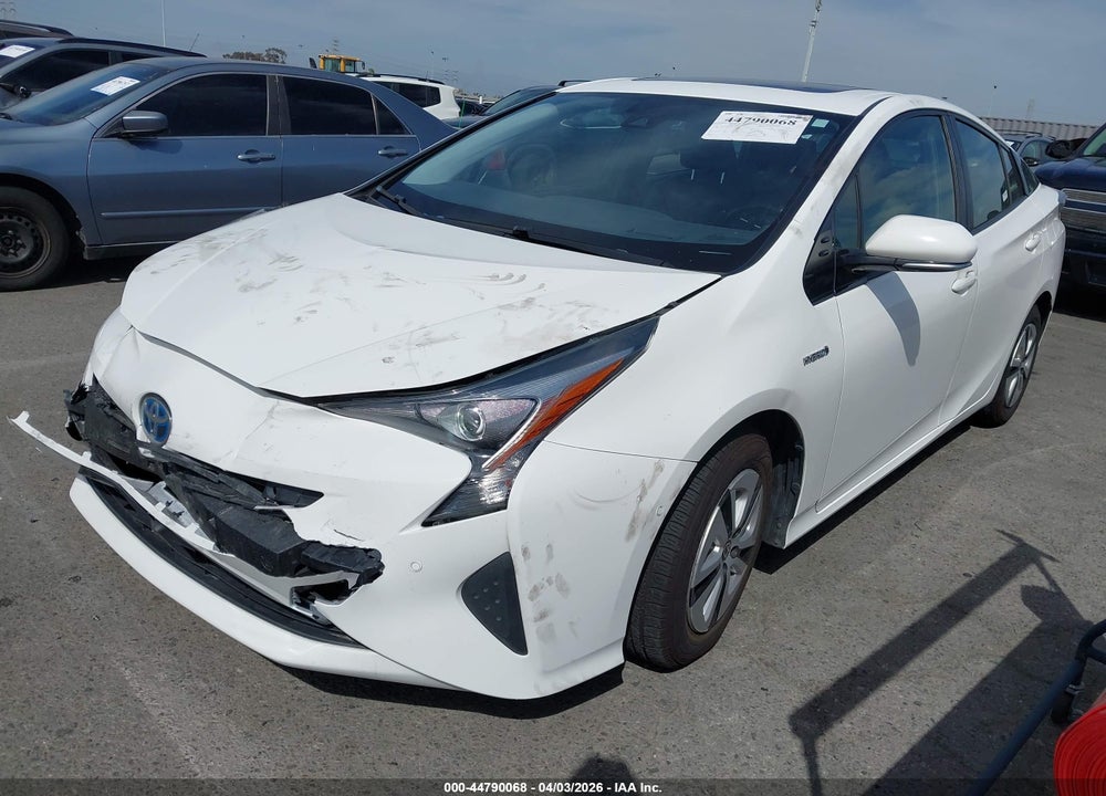 2018 TOYOTA PRIUS THREE VIN: JTDKARFU5J3056911