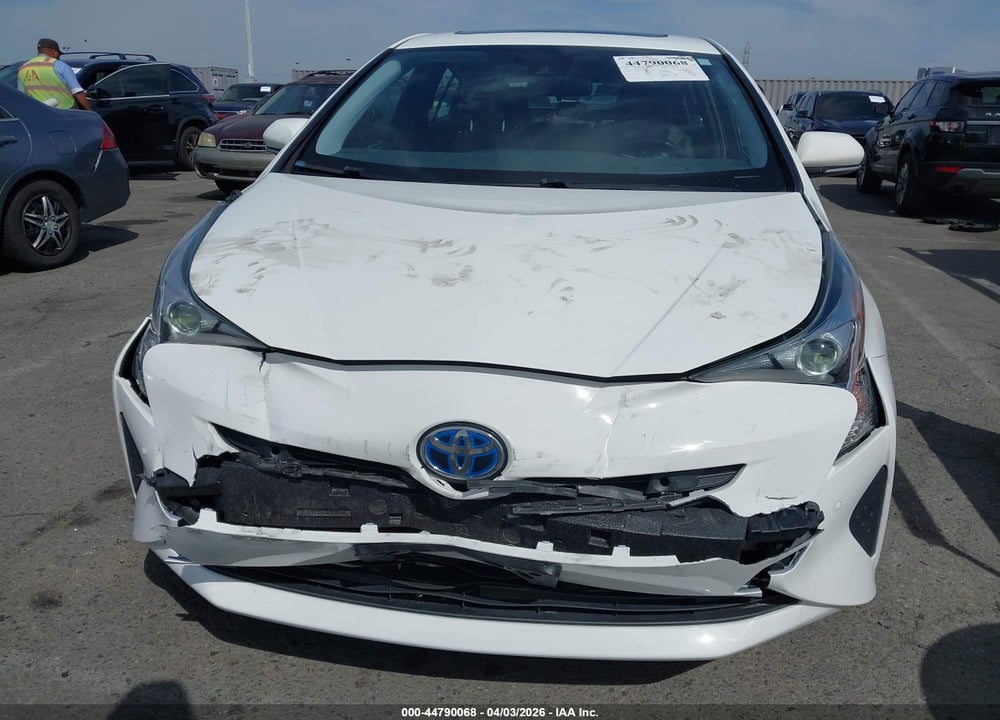2018 TOYOTA PRIUS THREE VIN: JTDKARFU5J3056911