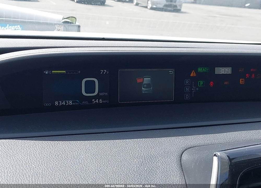 2018 TOYOTA PRIUS THREE VIN: JTDKARFU5J3056911
