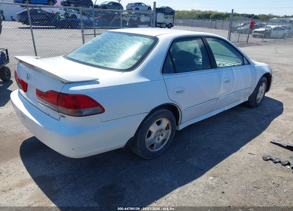 2002 HONDA ACCORD 3.0 EX VIN: 1HGCG165X2A062540