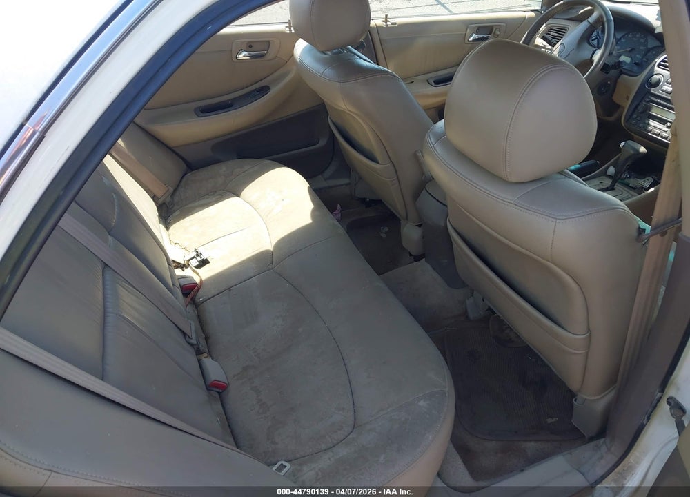 2002 HONDA ACCORD 3.0 EX VIN: 1HGCG165X2A062540