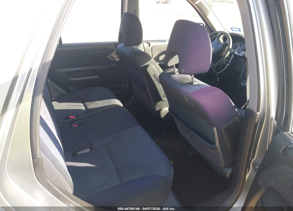 2005 HONDA CR-V LX VIN: JHLRD68535C016930