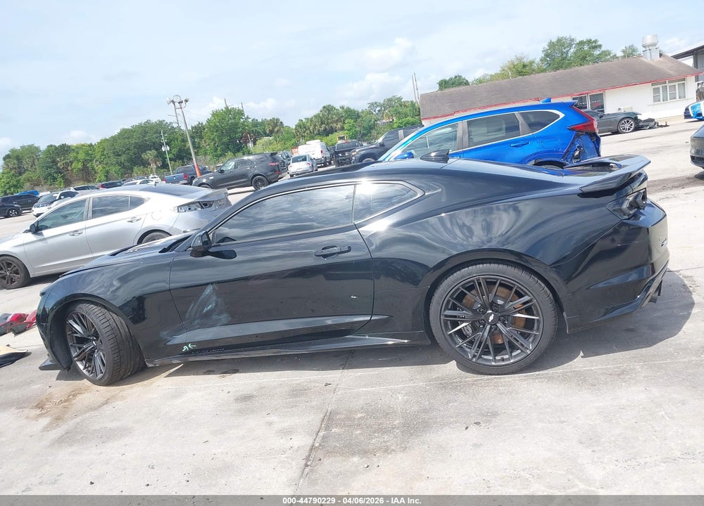 2019 CHEVROLET CAMARO ZL1 VIN: 1G1FK1R6XK0117646