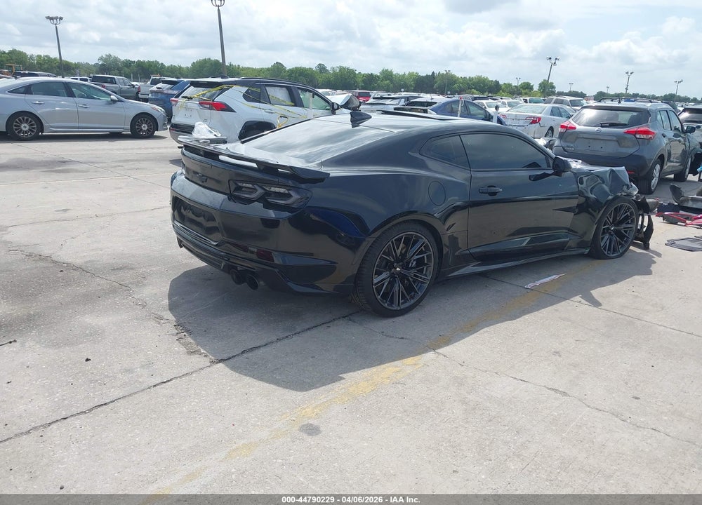 2019 CHEVROLET CAMARO ZL1 VIN: 1G1FK1R6XK0117646