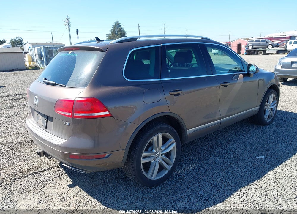 2013 VOLKSWAGEN TOUAREG TDI EXECUTIVE VIN: WVGEP9BP9DD003960
