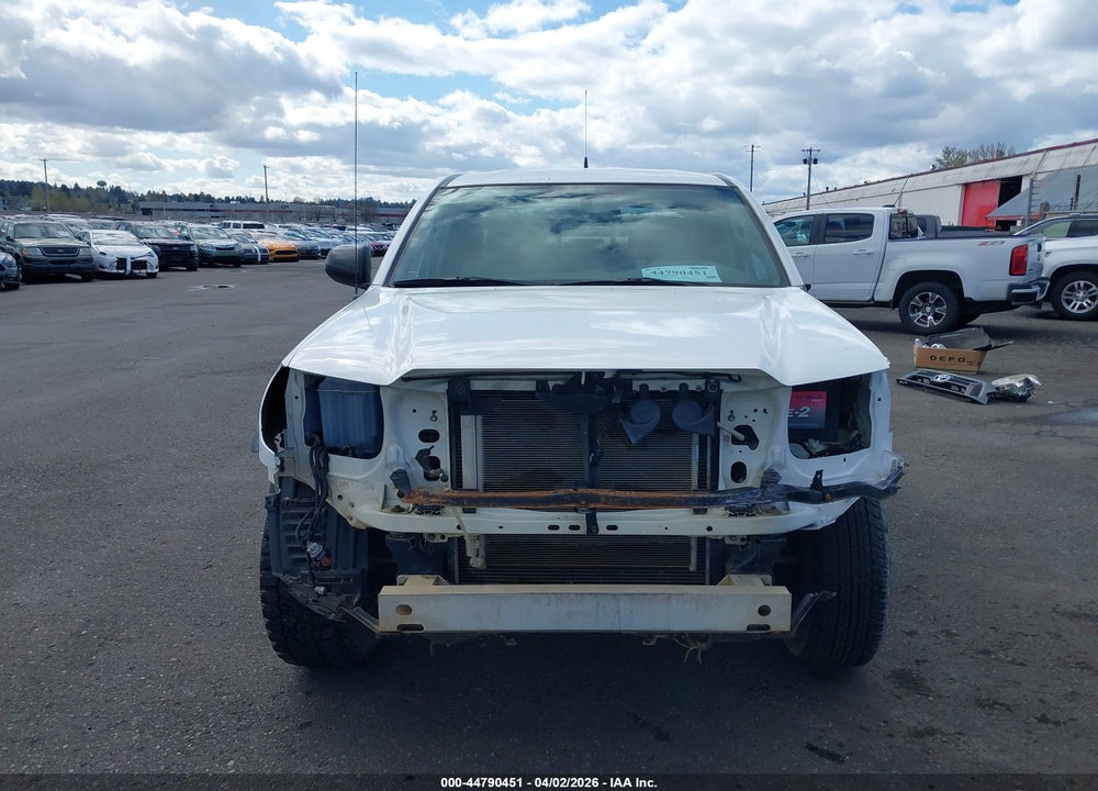 2014 TOYOTA TACOMA BASE V6 VIN: 3TMLU4EN2EM162018