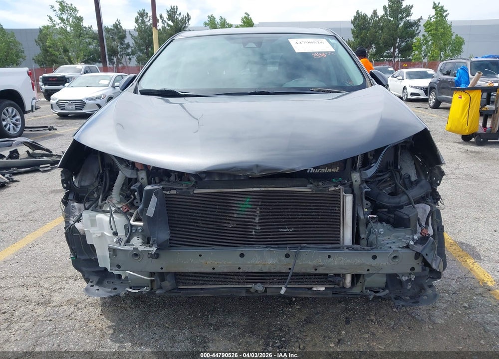 2018 TOYOTA RAV4 XLE VIN: 2T3WFREV3JW455679
