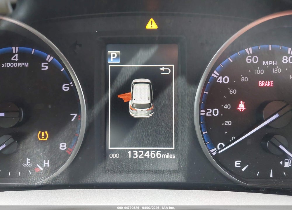2018 TOYOTA RAV4 XLE VIN: 2T3WFREV3JW455679