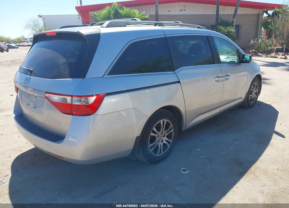 2011 HONDA ODYSSEY EX-L VIN: 5FNRL5H63BB096621